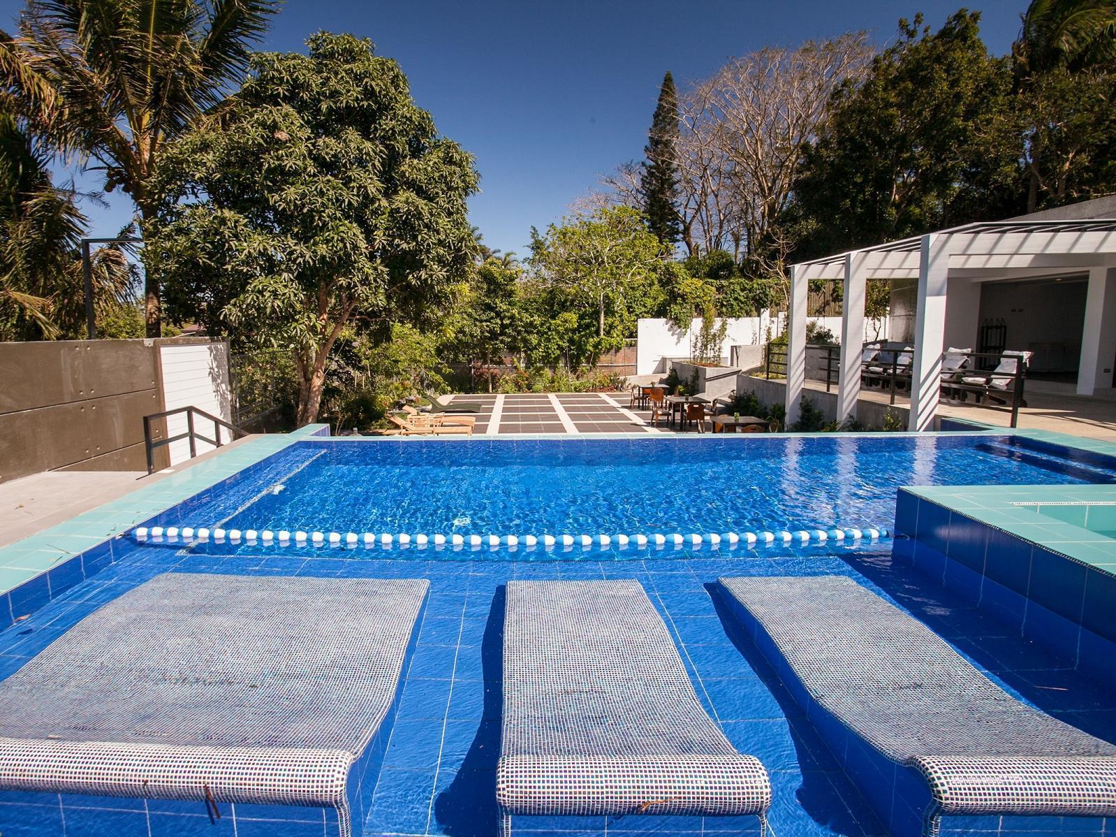 T House Hotel Tagaytay City Ngoại thất bức ảnh